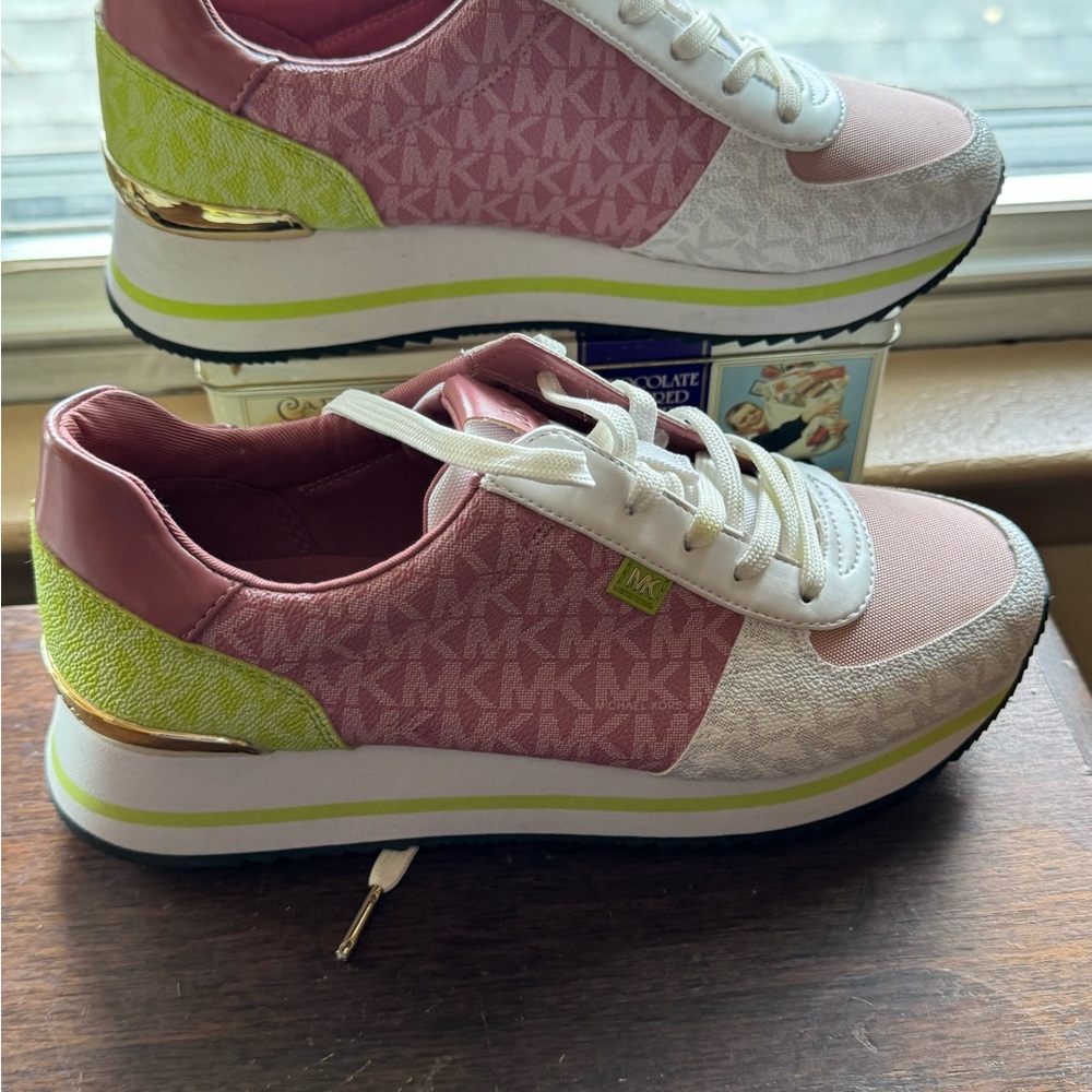 MICHAEL KORS SNEAKERS